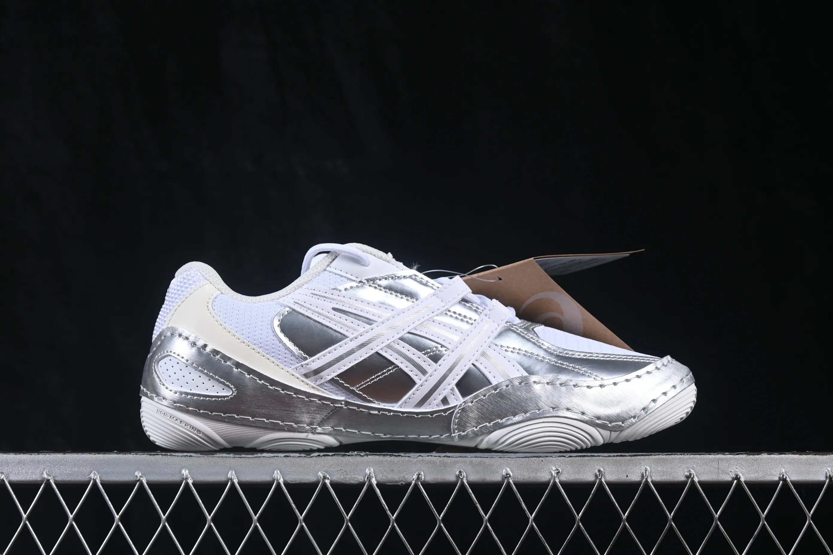 All categories Asics Asics series Asics Hypersync C version Asics Hypersync fashion retro breathable lightweight thin-soled moral training shoes 1203A879-100